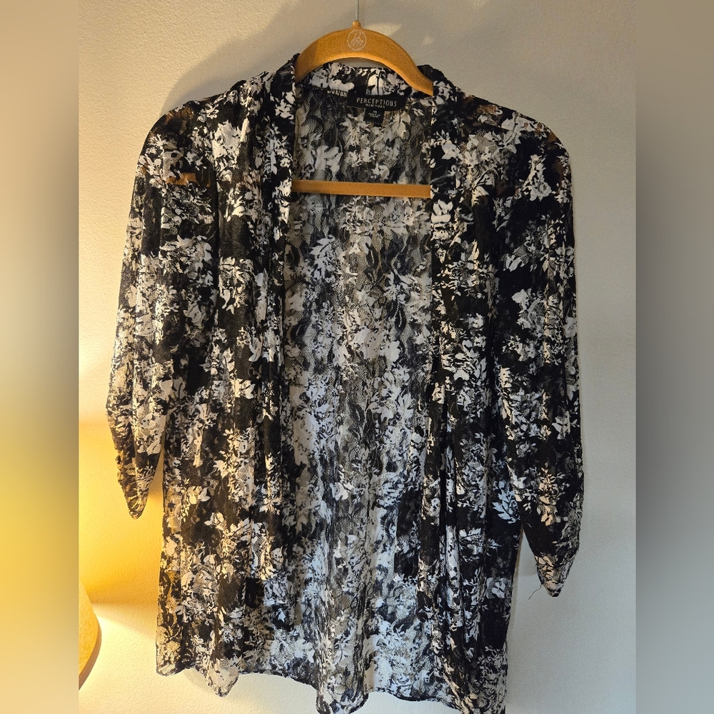 Women's Black and White Floral Top